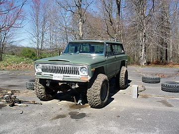 ai86.photobucket.com_albums_k105_visualinhalant_FSJ_20break_20and_20build_liftkitbuild5.jpg