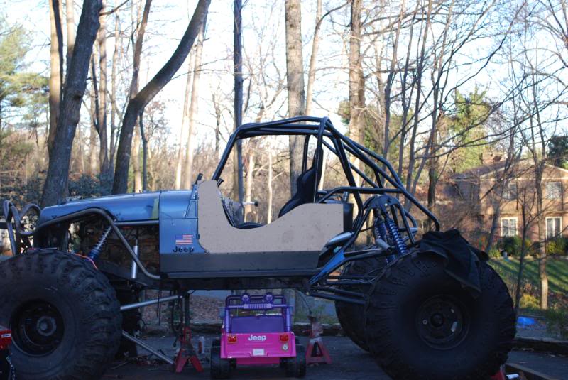ai88.photobucket.com_albums_k183_bluebanger_jeep205.jpg