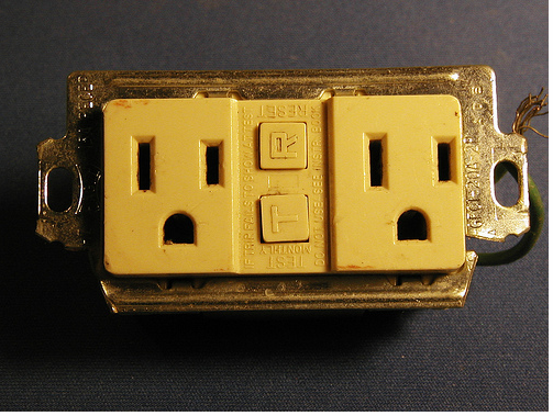 ai888.photobucket.com_albums_ac87_marshall175_electrical_20photos_Picture4.png