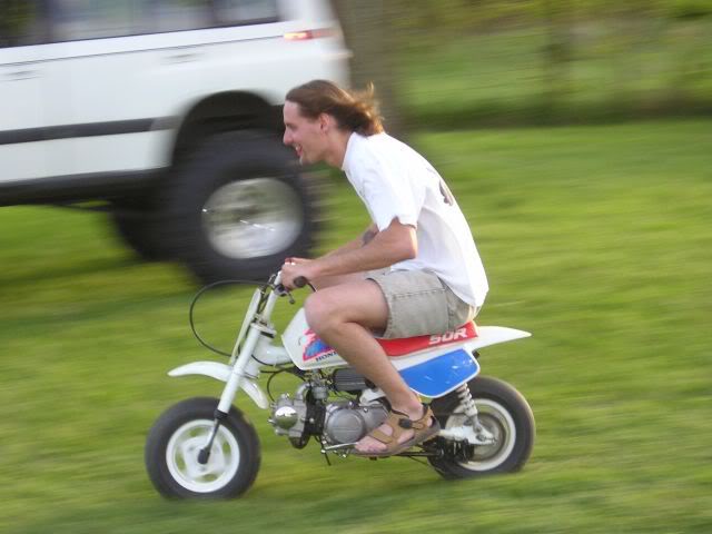 ai9.photobucket.com_albums_a53_whitfimb_little_20bikes_P4170147.jpg