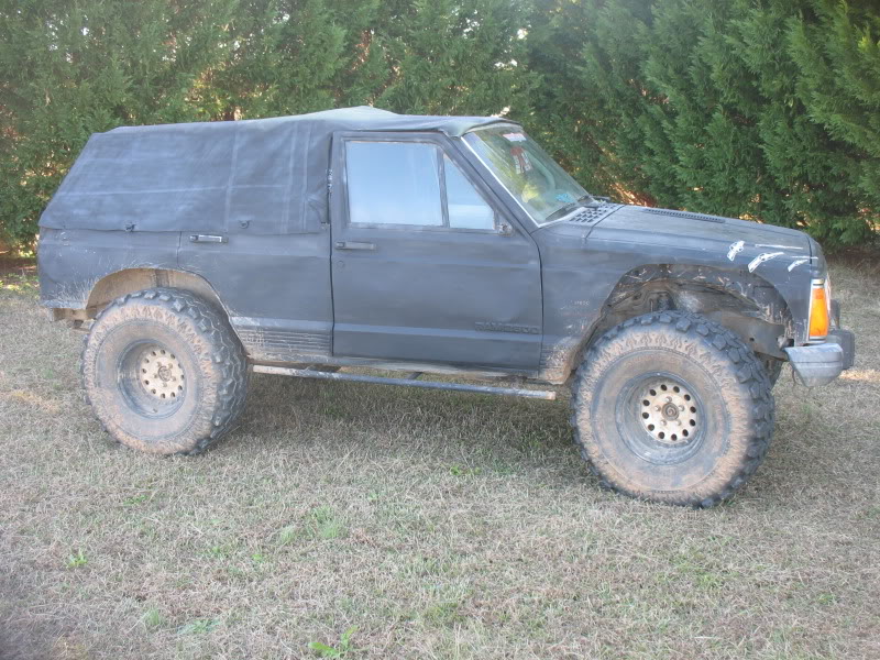 ai9.photobucket.com_albums_a94_jeepbub_IMG_0007.jpg