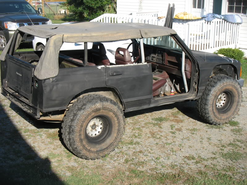 ai9.photobucket.com_albums_a94_jeepbub_IMG_0059.jpg