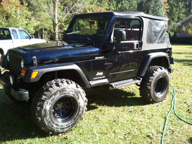 ai900.photobucket.com_albums_ac210_vjw0307_Jeep_2011_10_15154924.jpg