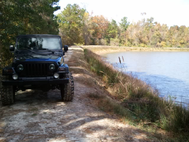 ai900.photobucket.com_albums_ac210_vjw0307_Jeep_2011_11_06122551.jpg