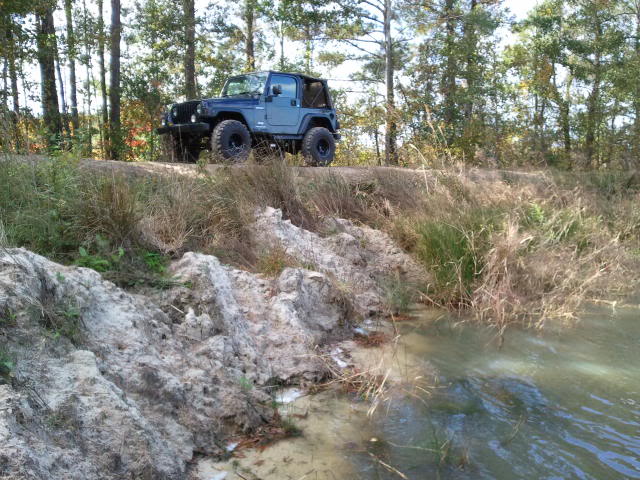 ai900.photobucket.com_albums_ac210_vjw0307_Jeep_2011_11_06122640.jpg