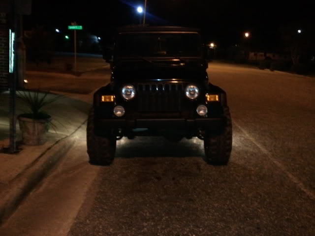 ai900.photobucket.com_albums_ac210_vjw0307_Jeep_Lighting_2011_10_15202746.jpg