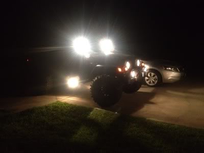 ai900.photobucket.com_albums_ac210_vjw0307_Jeep_Lighting_2cf1dc91.jpg