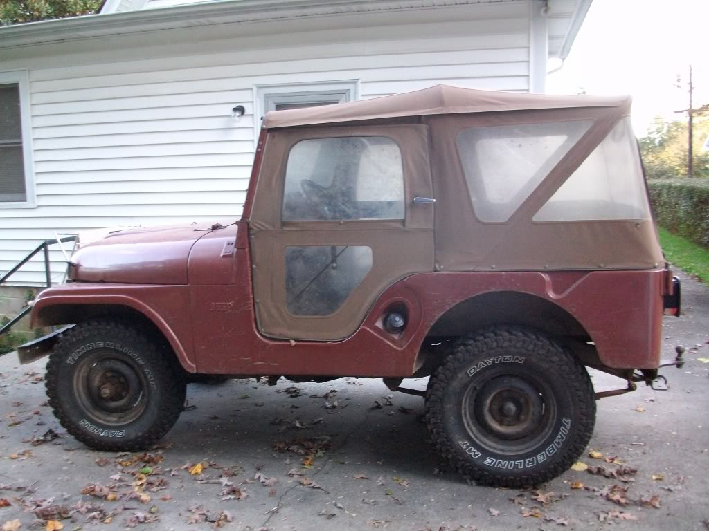 ai927.photobucket.com_albums_ad112_ahstechnologyteacher_jeep20driver.jpg