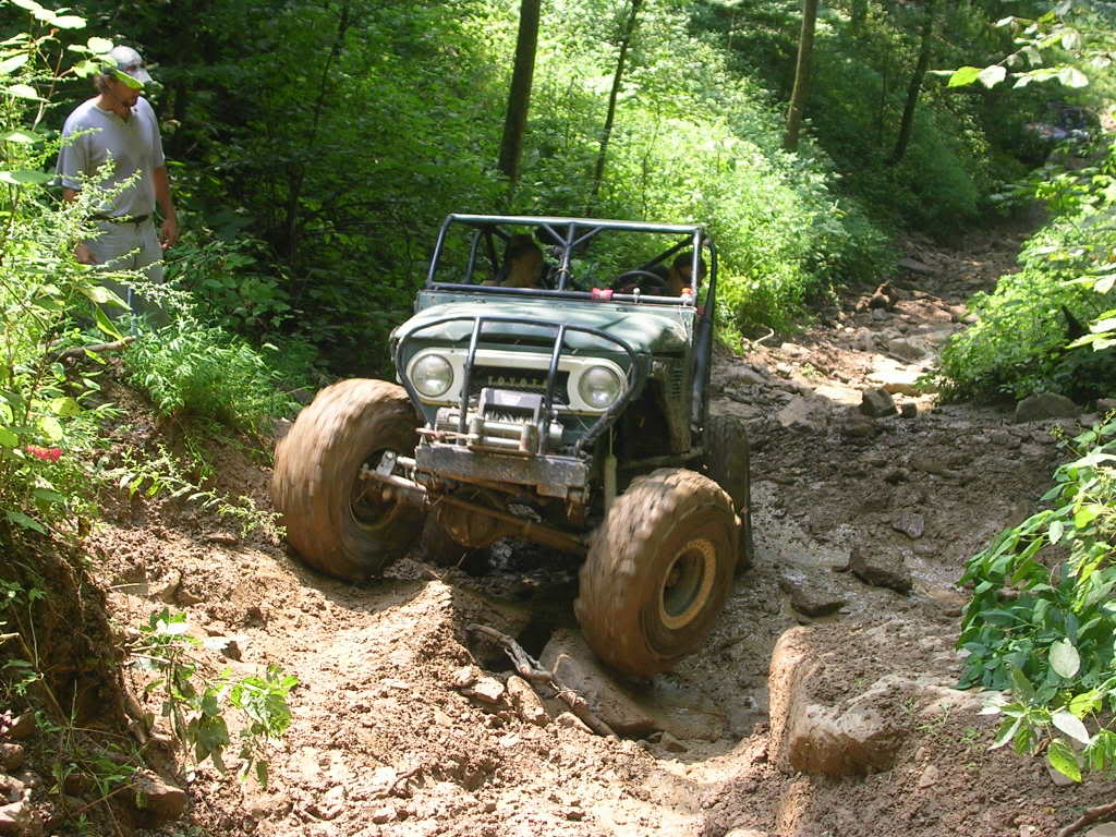 ai93.photobucket.com_albums_l48_1979cj5_Harlan_20Aug_2006_tellico118.jpg