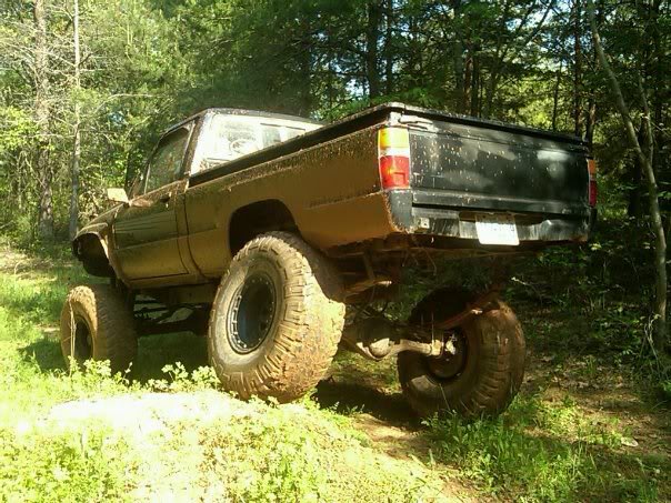 ai96.photobucket.com_albums_l194_volvhoe_1985_20Toyota_204x4_5e8683ce65b9724c06eb09882c7b88225.jpg