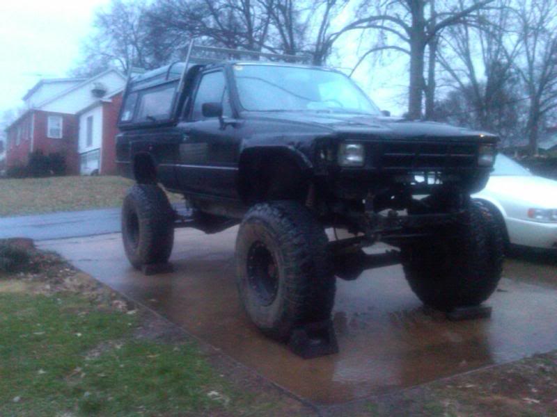 ai96.photobucket.com_albums_l194_volvhoe_1985_20Toyota_204x4_IMG00388_20120201_1741.jpg