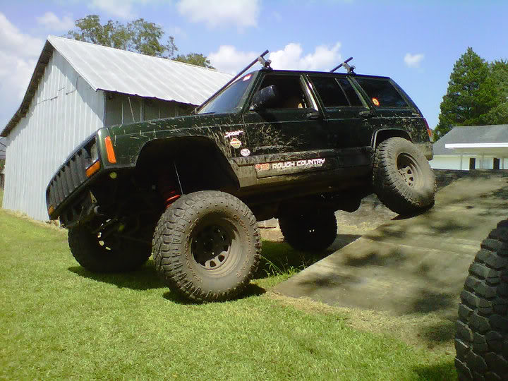 ai972.photobucket.com_albums_ae205_jeepin1997_mallcrawler1.jpg