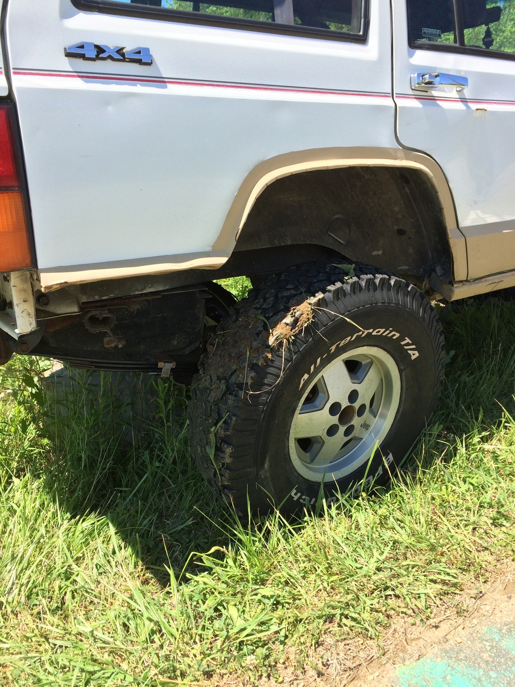 ai978.photobucket.com_albums_ae262_1tonoffun_jeep_2D568259_8BAdb04c071c023cbe5213d5c1cc5f83e3f.jpg