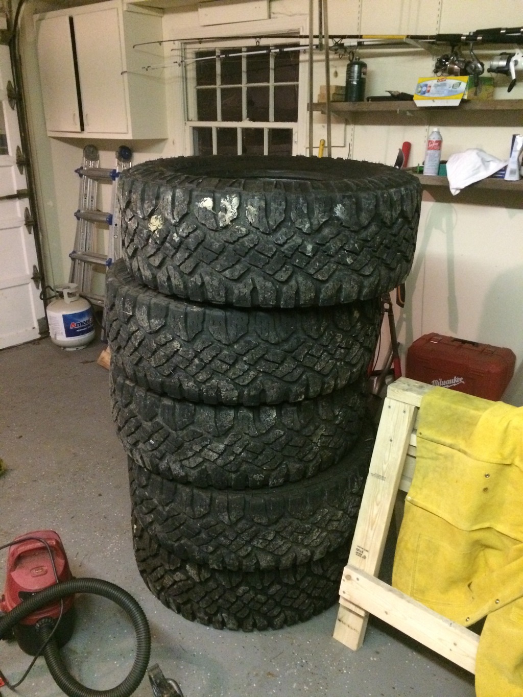 ai978.photobucket.com_albums_ae262_1tonoffun_jeep_8C06E777_105b40f352183d2a46c2b513d041b2dc764.jpg