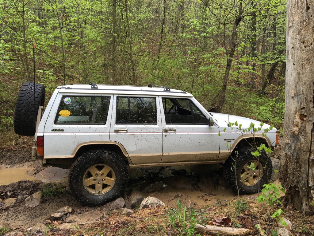 ai978.photobucket.com_albums_ae262_1tonoffun_jeep_C7E9B8CF_2C0f5d401369737b5fafd4027da875725b6.jpg