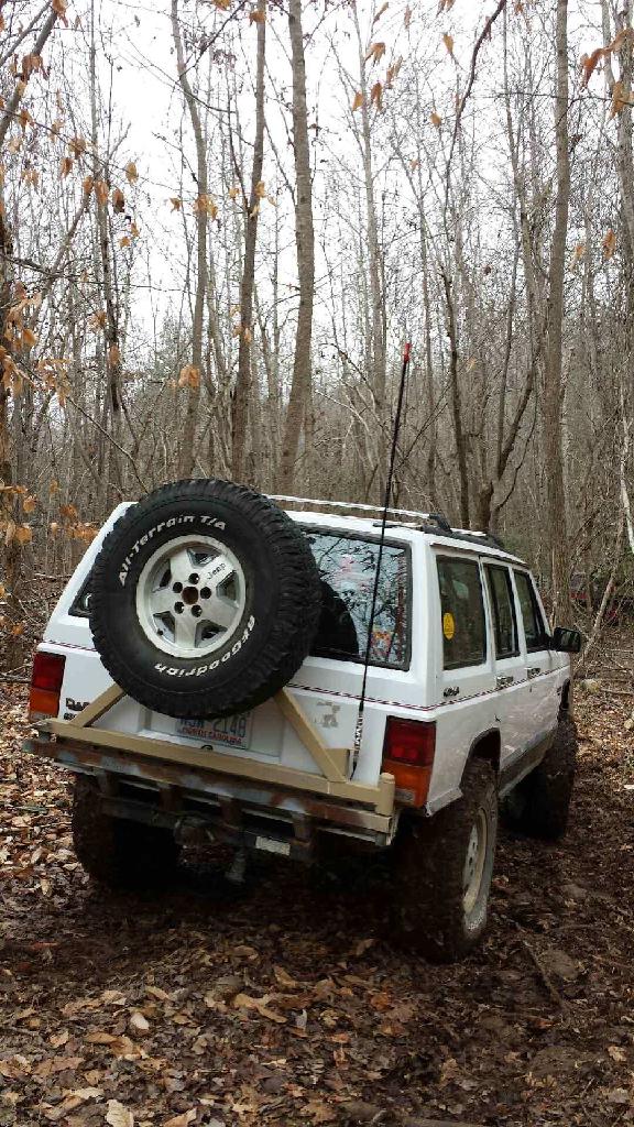 ai978.photobucket.com_albums_ae262_1tonoffun_jeep_F0207719_DDE3beeed6e7b1dbe6cb163546bac035e74.jpg