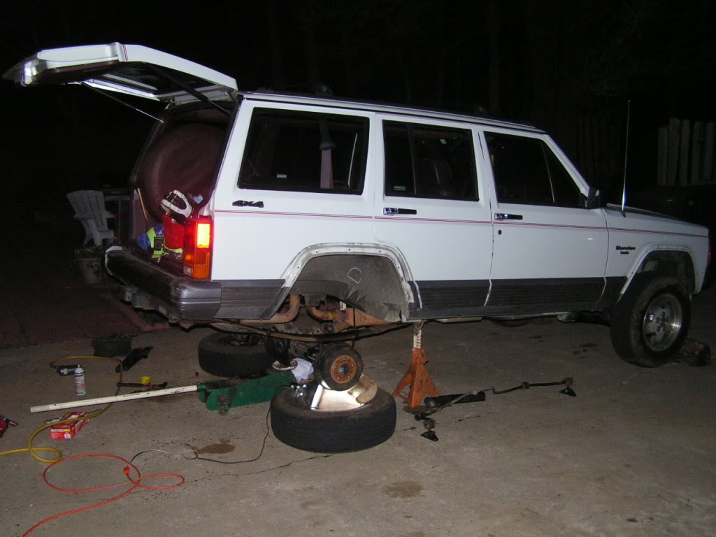 ai978.photobucket.com_albums_ae262_1tonoffun_jeep_PICT0013_2.jpg