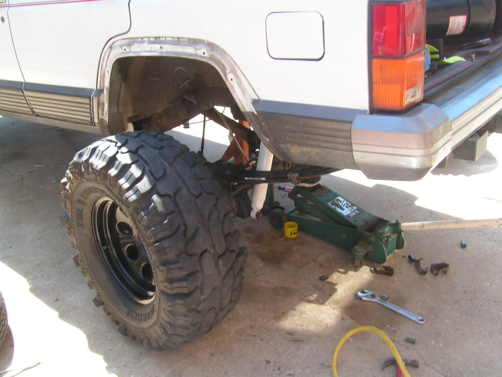 ai978.photobucket.com_albums_ae262_1tonoffun_jeep_PICT0020_2.jpg