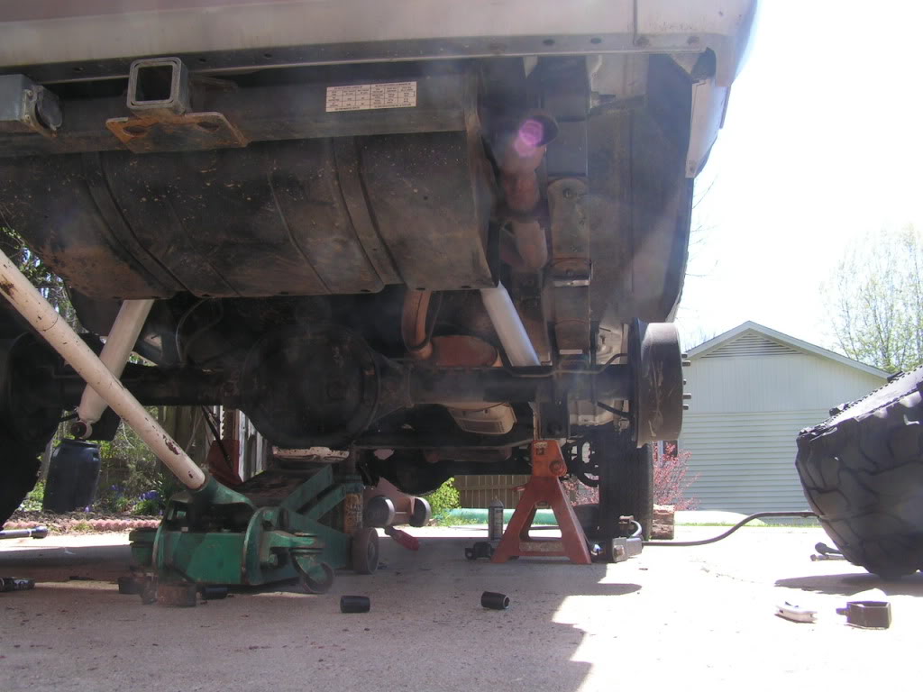 ai978.photobucket.com_albums_ae262_1tonoffun_jeep_PICT0021_2.jpg