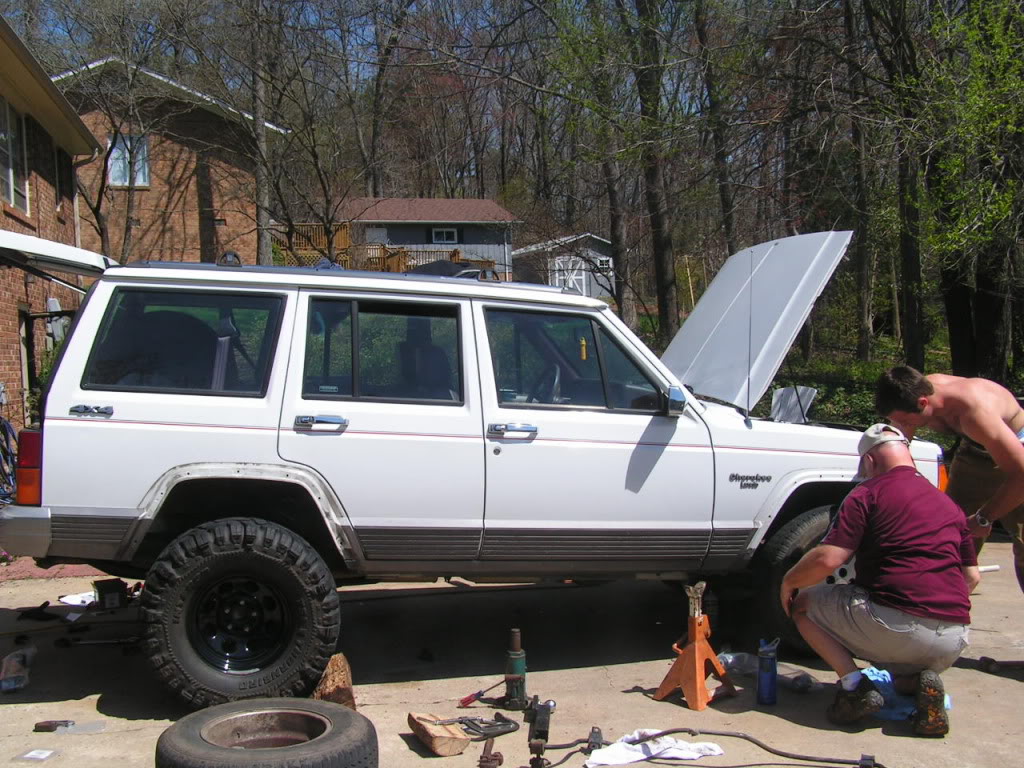 ai978.photobucket.com_albums_ae262_1tonoffun_jeep_PICT0026_1.jpg