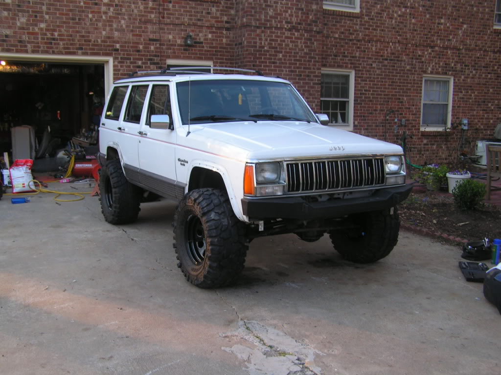 ai978.photobucket.com_albums_ae262_1tonoffun_jeep_PICT0046.jpg