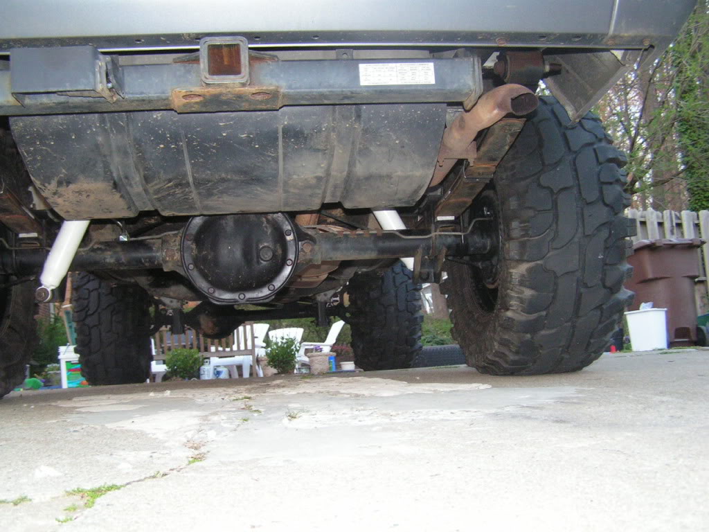 ai978.photobucket.com_albums_ae262_1tonoffun_jeep_PICT0048.jpg