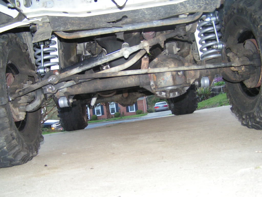 ai978.photobucket.com_albums_ae262_1tonoffun_jeep_PICT0051.jpg