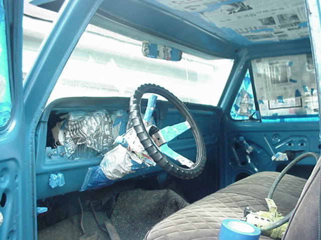 ai98.photobucket.com_albums_l245_badassredneck06_Interiorbeingpainted_1.jpg