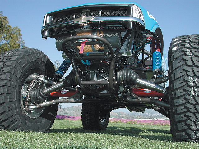 aimages.4wheeloffroad.com_featuredvehicles_131_04z_Walker_Evans_Rock_Truck_Low_Angle_Front_View.jpg