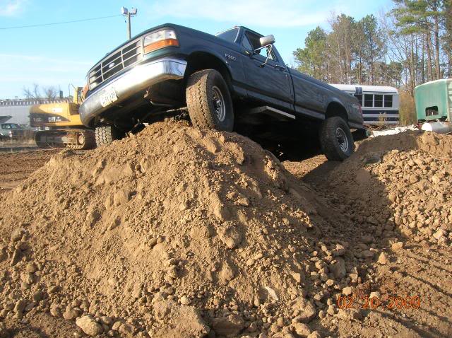aimg.photobucket.com_albums_v137_lilpete_trackhoeandford016.jpg