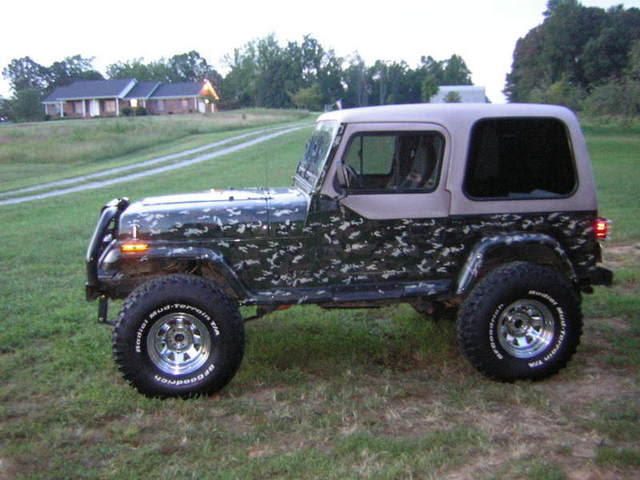 aimg.photobucket.com_albums_v216_bluevette_jeeplift010.jpg