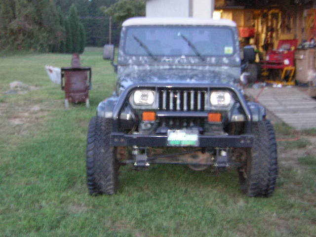 aimg.photobucket.com_albums_v216_bluevette_jeeplift013.jpg