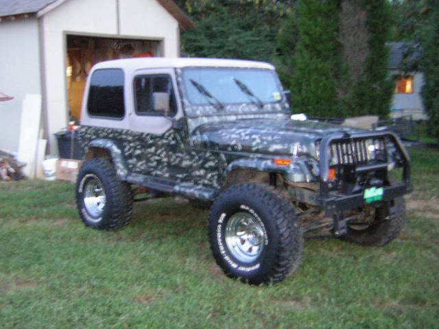 aimg.photobucket.com_albums_v216_bluevette_jeeplift014.jpg