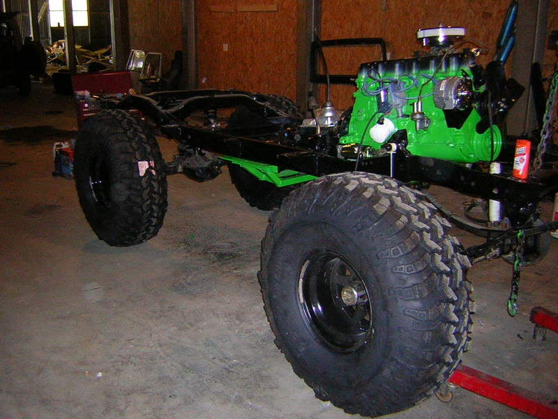 aimg.photobucket.com_albums_v216_bluevette_omarsjeepproject2006_07_16_00000003.jpg