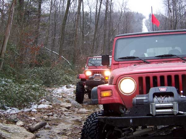 aimg.photobucket.com_albums_v407_perfectlulu_parogonjan05_jeeps01.jpg