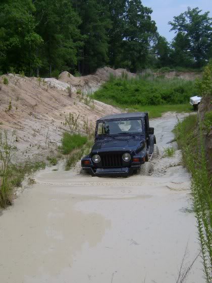 aimg.photobucket.com_albums_v407_perfectlulu_Quarry_S4200597.jpg