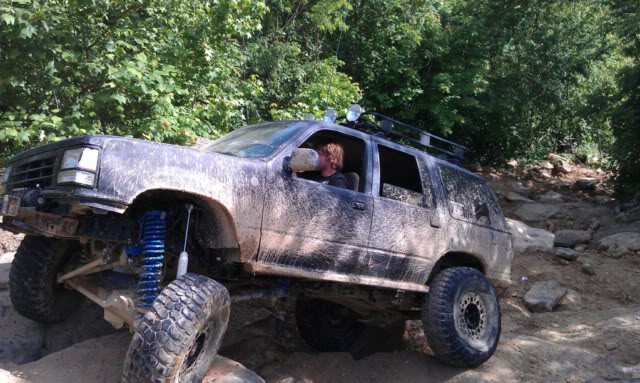 aimg.photobucket.com_albums_v415_Foxracin_1991_20Explorer_4_Wheelin_Windrock_205_29_11_IMAG0109.jpg