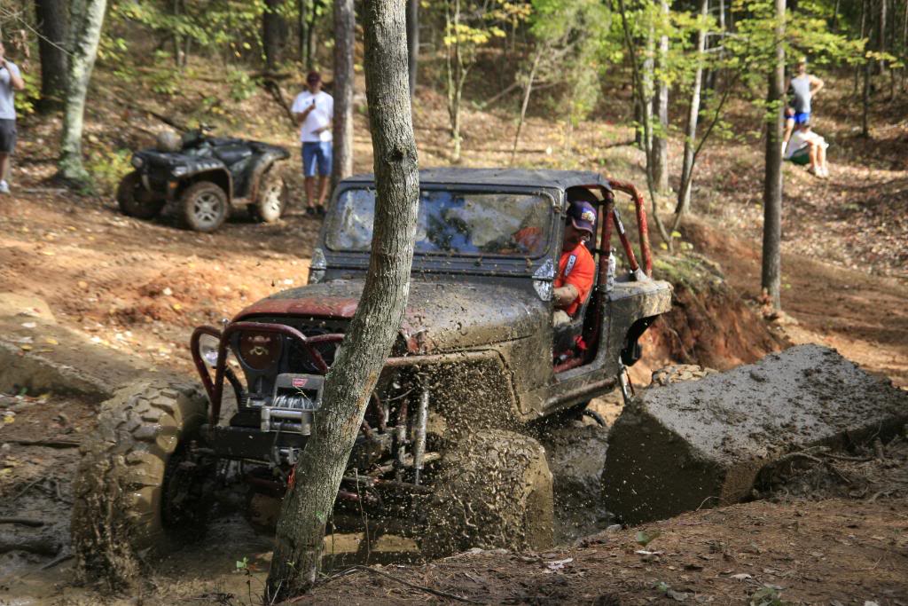 aimg.photobucket.com_albums_v426_GSRswapandslow_Fall_20Crawl_FallCrawl034.jpg