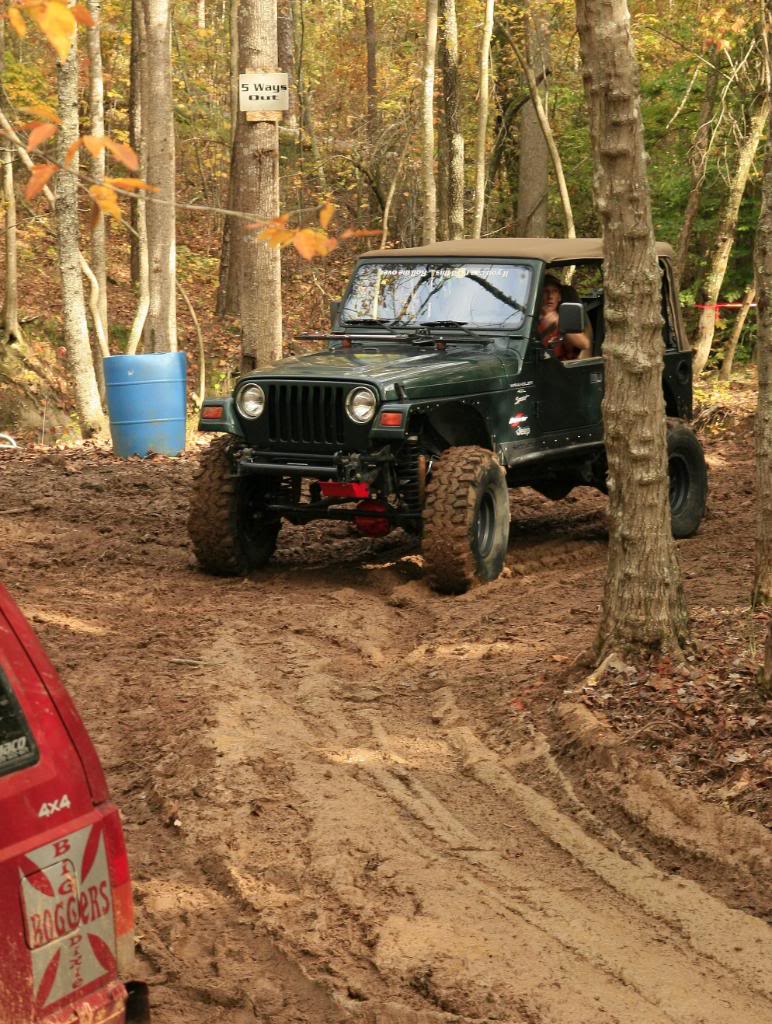 aimg.photobucket.com_albums_v426_GSRswapandslow_Fall_20Crawl_FallCrawl062.jpg