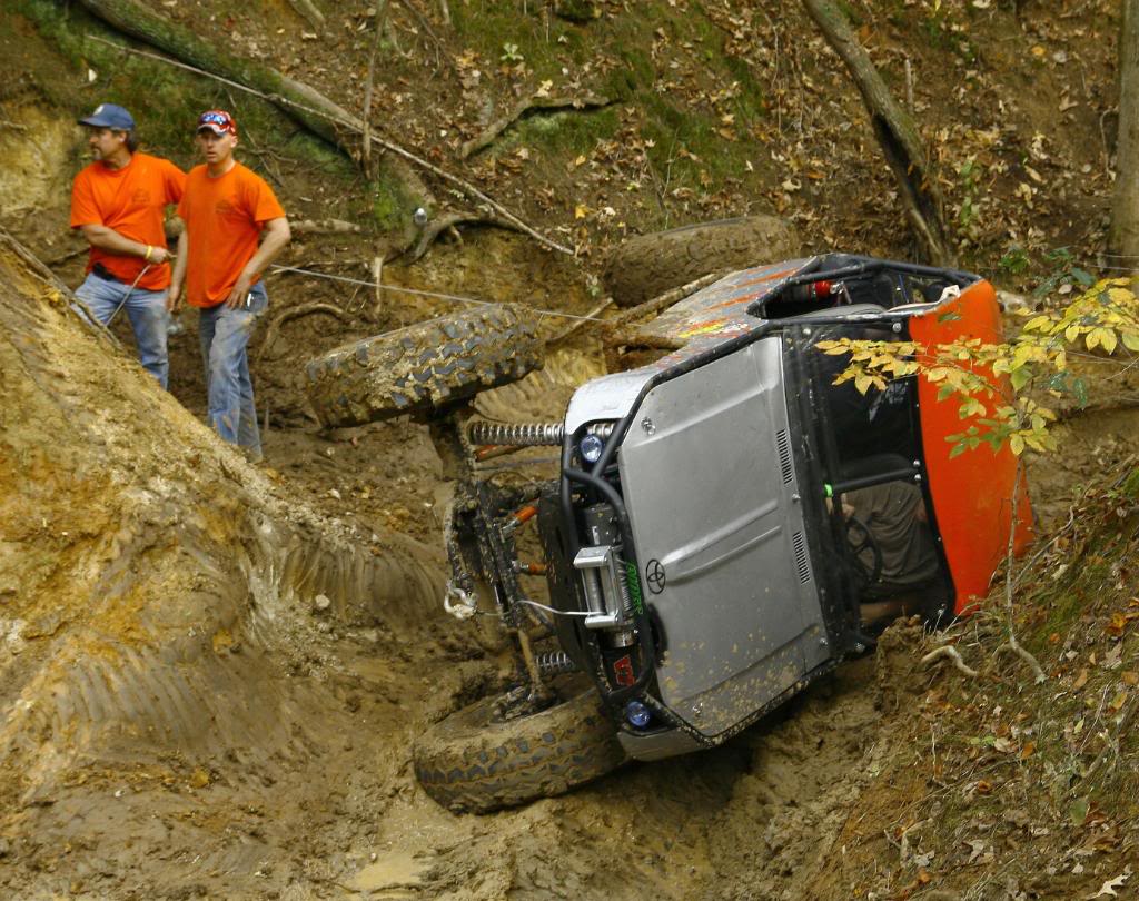 aimg.photobucket.com_albums_v426_GSRswapandslow_Fall_20Crawl_FallCrawl270.jpg