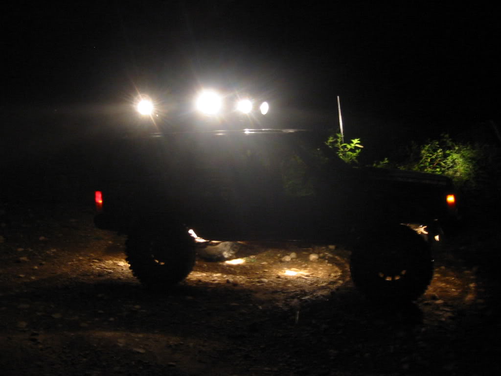 aimg.photobucket.com_albums_v441_tangeloman_jeep_crakers_20neck_20aug_2005_IMG_2851.jpg