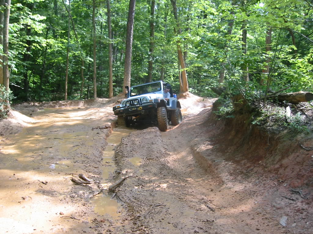 aimg.photobucket.com_albums_v441_tangeloman_jeep_IMG_2665.jpg