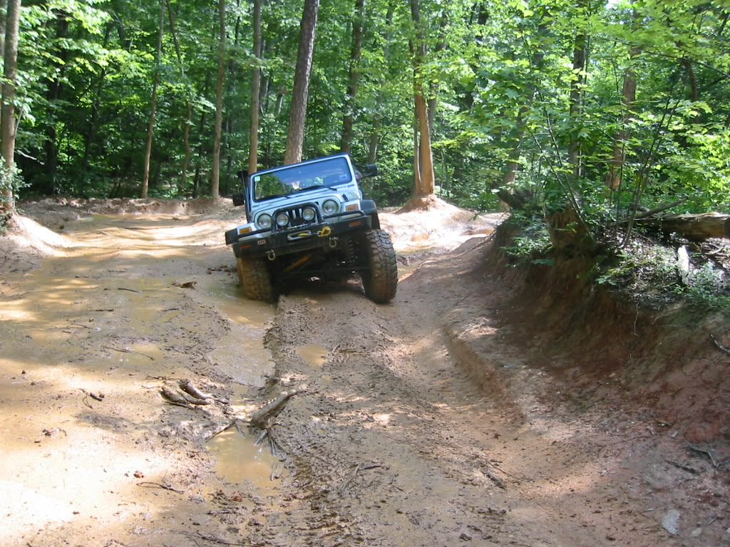 aimg.photobucket.com_albums_v441_tangeloman_jeep_IMG_2666.jpg