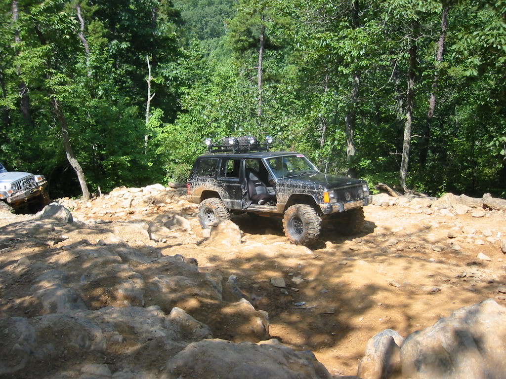 aimg.photobucket.com_albums_v441_tangeloman_jeep_IMG_2668.jpg