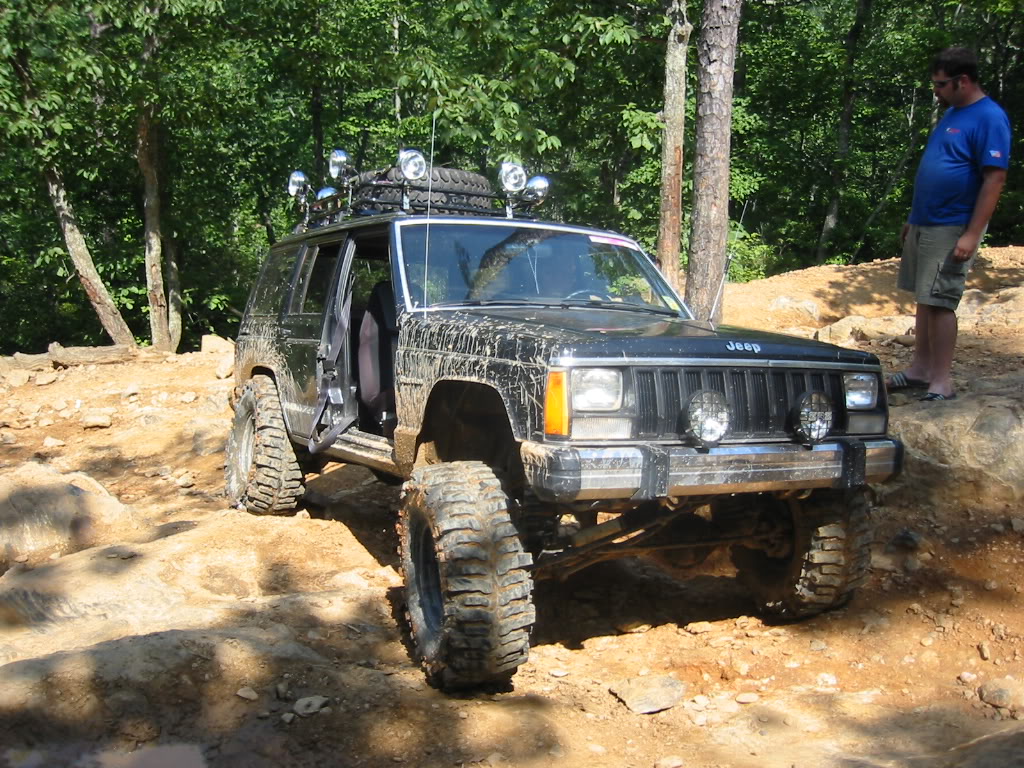aimg.photobucket.com_albums_v441_tangeloman_jeep_IMG_2671.jpg