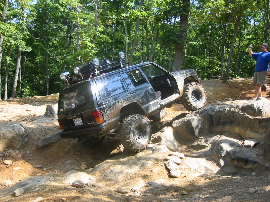 aimg.photobucket.com_albums_v441_tangeloman_jeep_IMG_2674.jpg