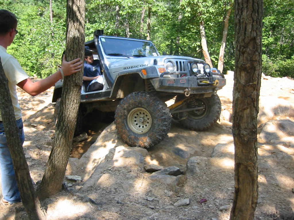 aimg.photobucket.com_albums_v441_tangeloman_jeep_IMG_2680.jpg