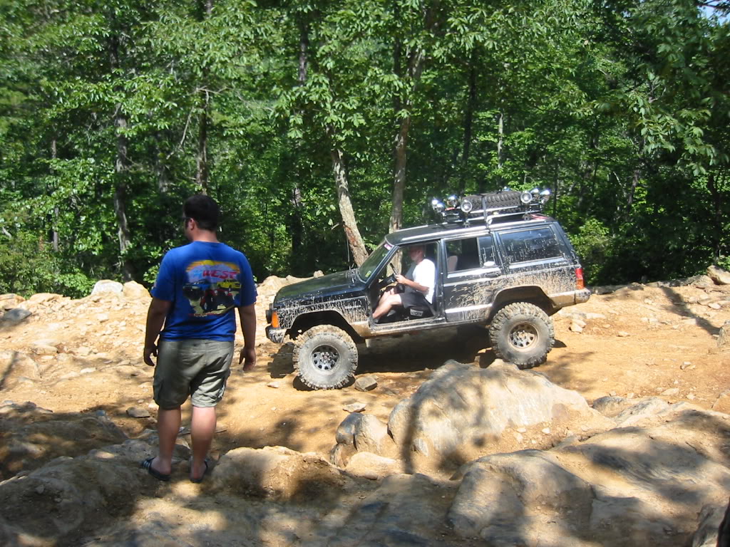 aimg.photobucket.com_albums_v441_tangeloman_jeep_IMG_2687.jpg
