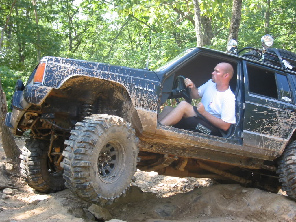 aimg.photobucket.com_albums_v441_tangeloman_jeep_IMG_2695.jpg