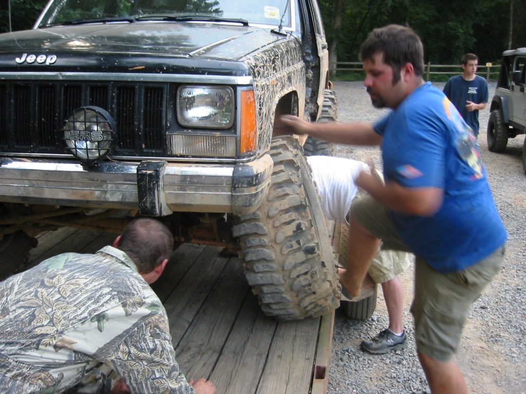 aimg.photobucket.com_albums_v441_tangeloman_jeep_IMG_2709.jpg